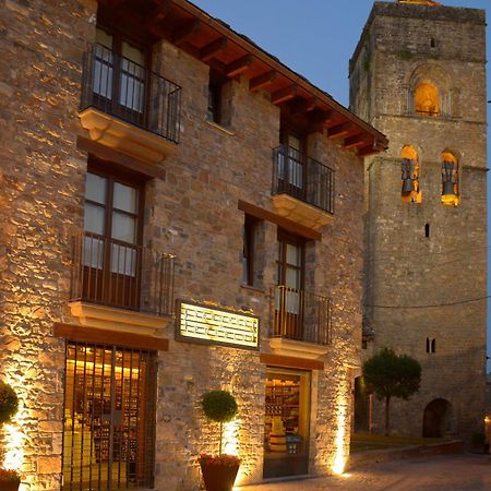 Apartamentos El Palacete De Ainsa Bagian luar foto