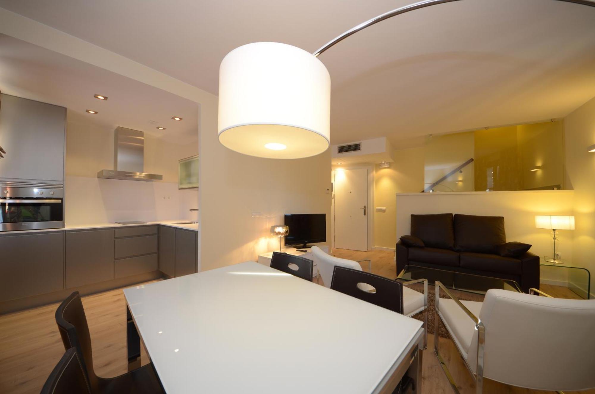 Apartamentos El Palacete De Ainsa Bagian luar foto