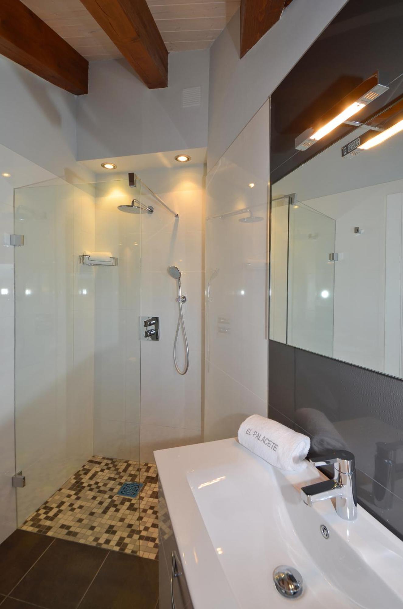 Apartamentos El Palacete De Ainsa Bagian luar foto
