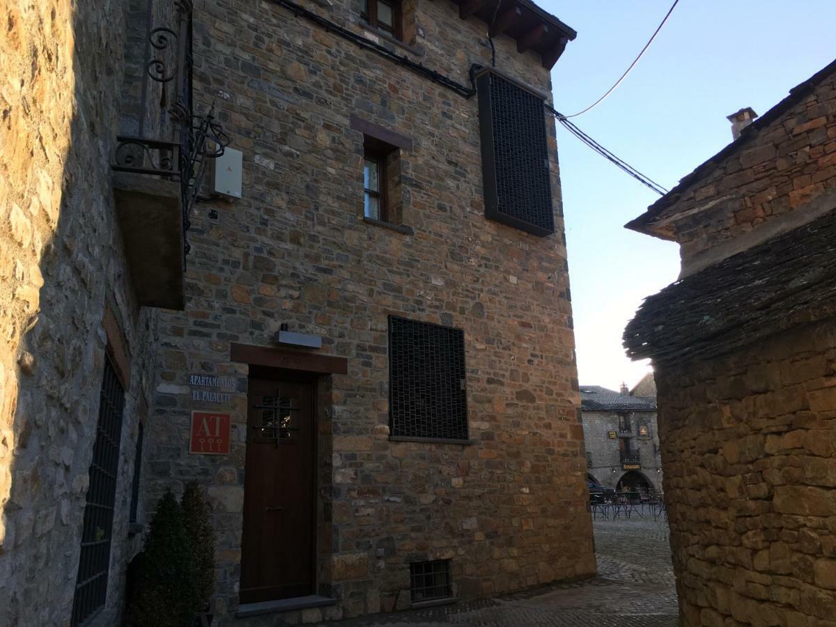 Apartamentos El Palacete De Ainsa Bagian luar foto